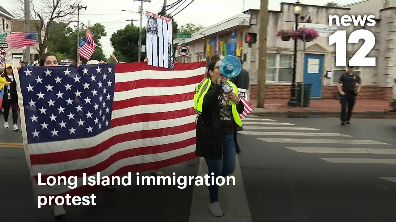 Anti-ICE protesters march through Huntington Station | News 12