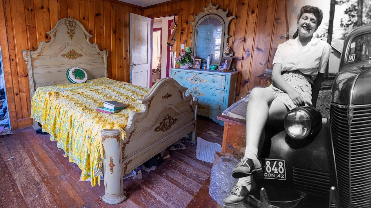 25 Year Abandoned American House - Family Treasure Found in Backyard!