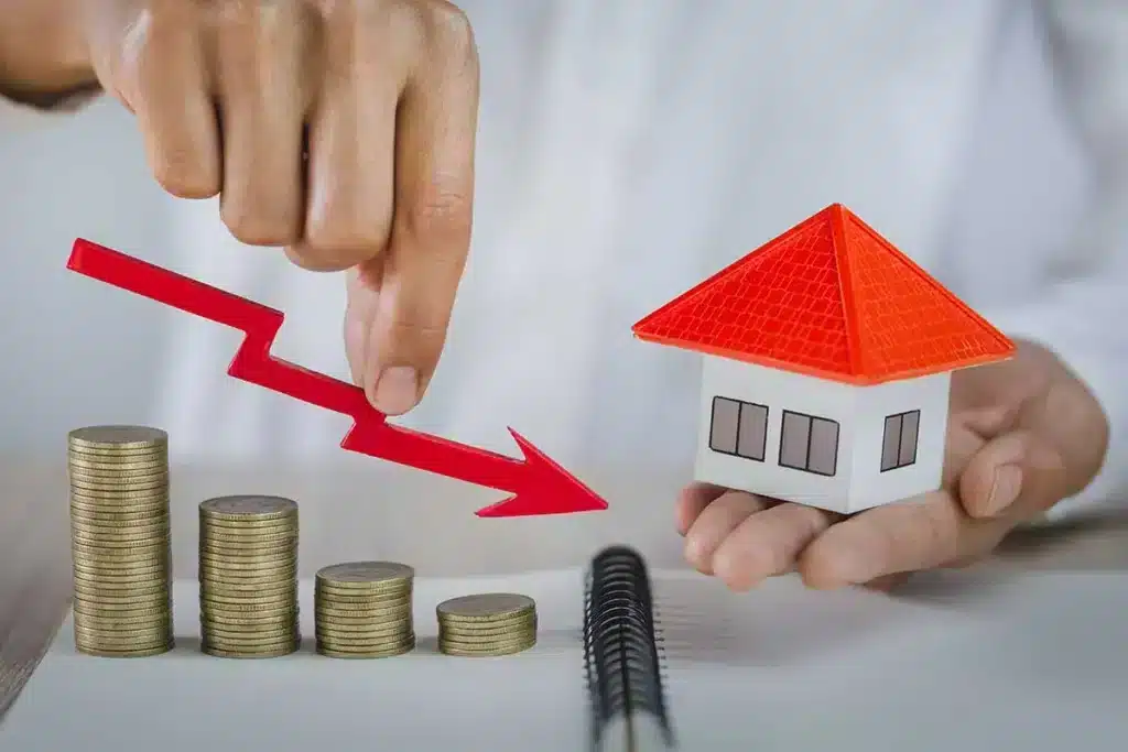 The Warning Signs Of A Housing Market Crash 1 The Warning Signs Of A Housing Market Crash